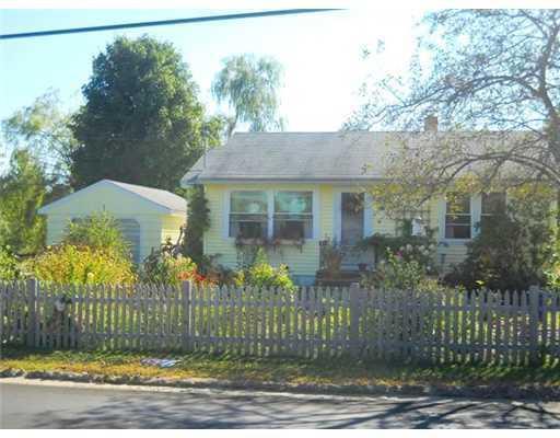 112 Tuttle Road Cumberland, ME 04021 - Photo 2 of 25 Exterior Front.