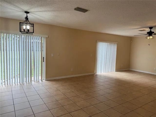 $2,400 | 113 Fern Springs Street, DeBary, FL 32713