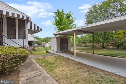 $429,000 | 1711 Girard Street Northeast, Washington, DC 20018
