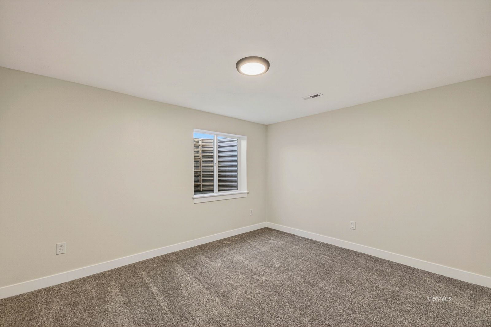 412 Edgebrook Way Spring Creek, NV 89815 - Photo 30 of 47