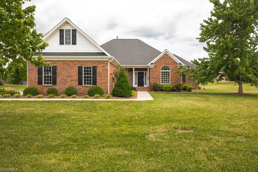 7471 Craigberry Court Rural Hall, NC 27045 - Photo 1 of 29 Gallery Image 1