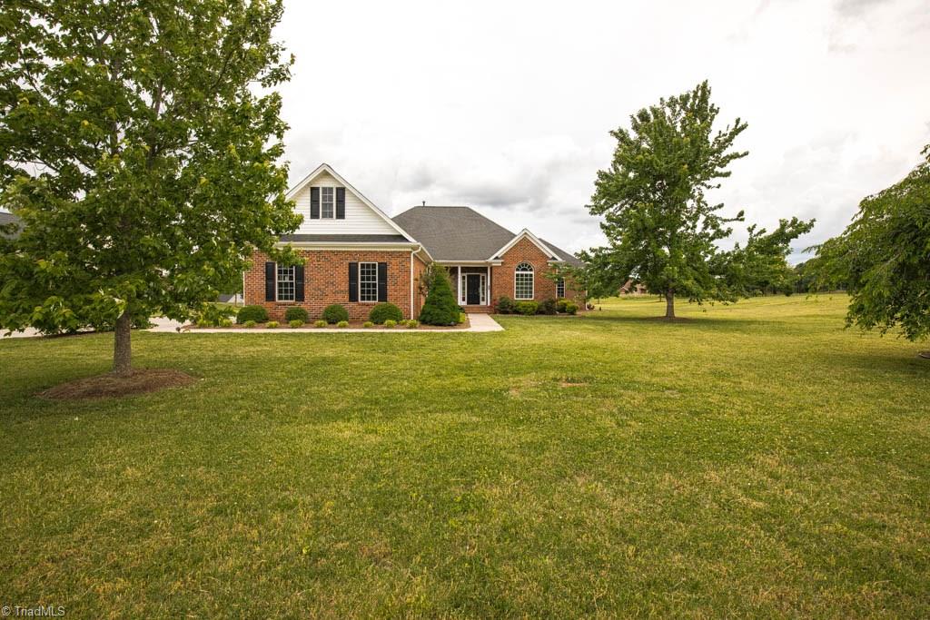 7471 Craigberry Court Rural Hall, NC 27045 - Photo 2 of 29 Gallery Image 2