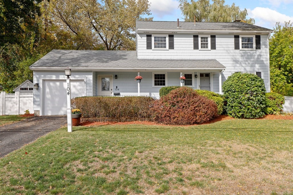 104 Indian Head Road Framingham, MA 01701 - Photo 3 of 36 Gallery Image 3