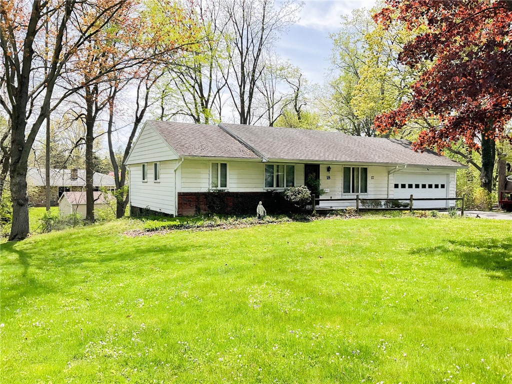 18 Brooktree Drive Perinton, NY 14526 - Photo 2 of 14 Side View