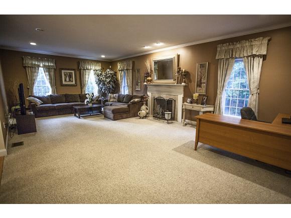 14 Carr Hill Road Windham, NH 03087 - Photo 8 of 27