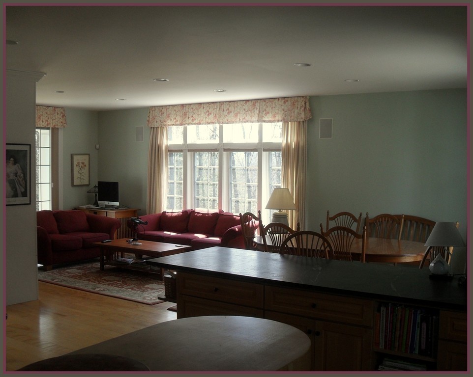 124 Turkey Hill Road Northampton, MA 01062 - Photo 15 of 30 a dining room with furniture and window