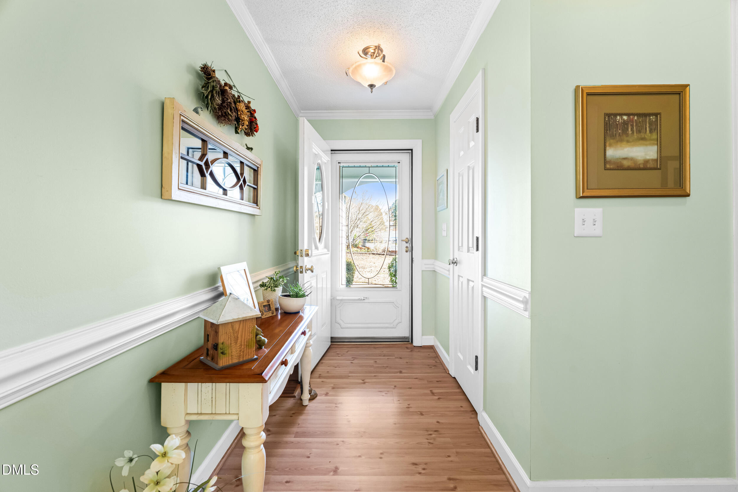 1012 Catsby Circle Raleigh, NC 27603 - Photo 6 of 40 foyer