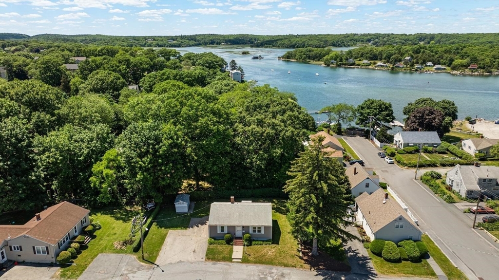 26 Linden Road Gloucester, MA 01930 - Photo 3 of 30