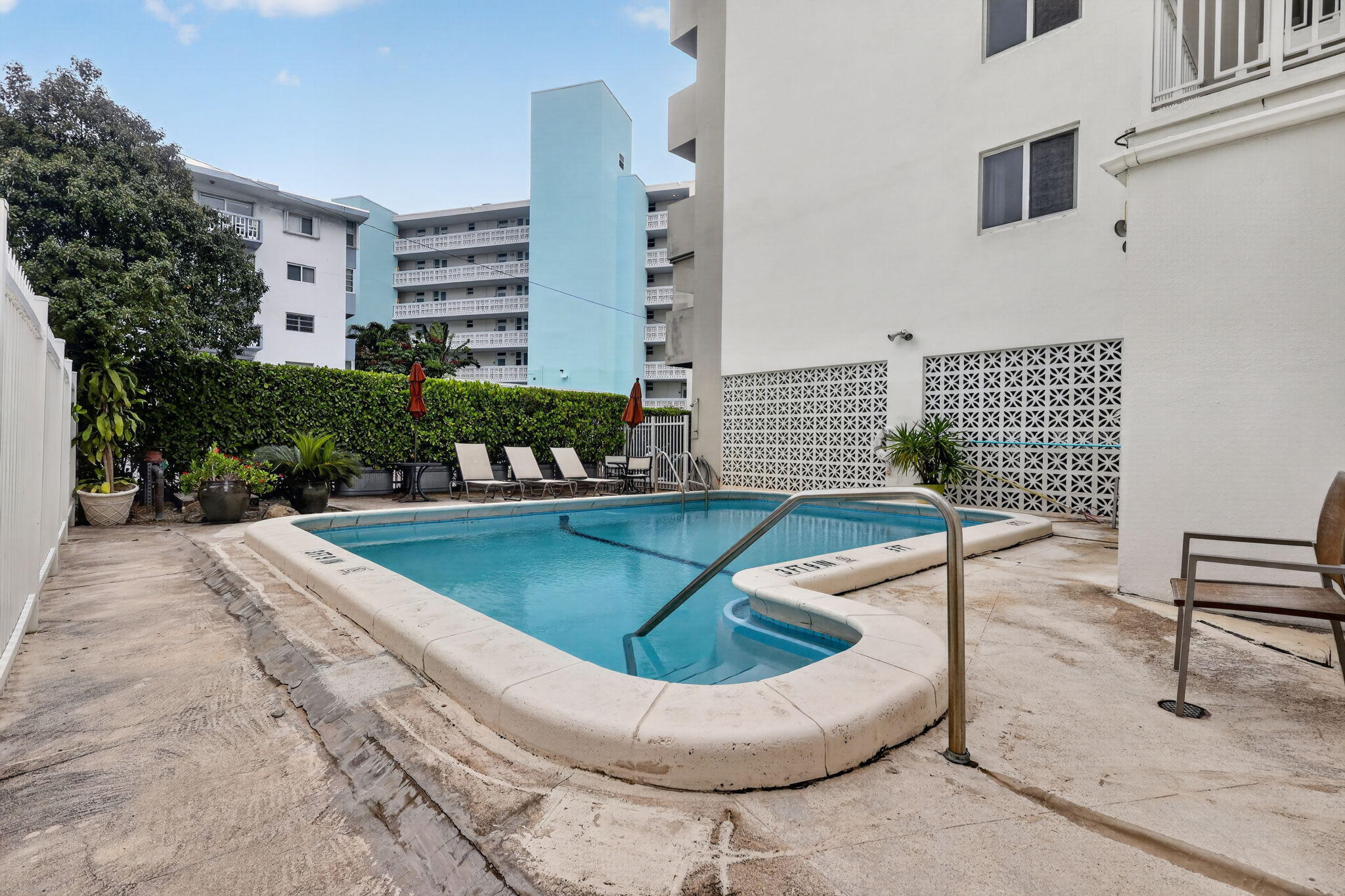 1670 Bay Road, Unit 3F Miami Beach, FL 33139 - Photo 12 of 43 38-web-or-mls-8H3A6642