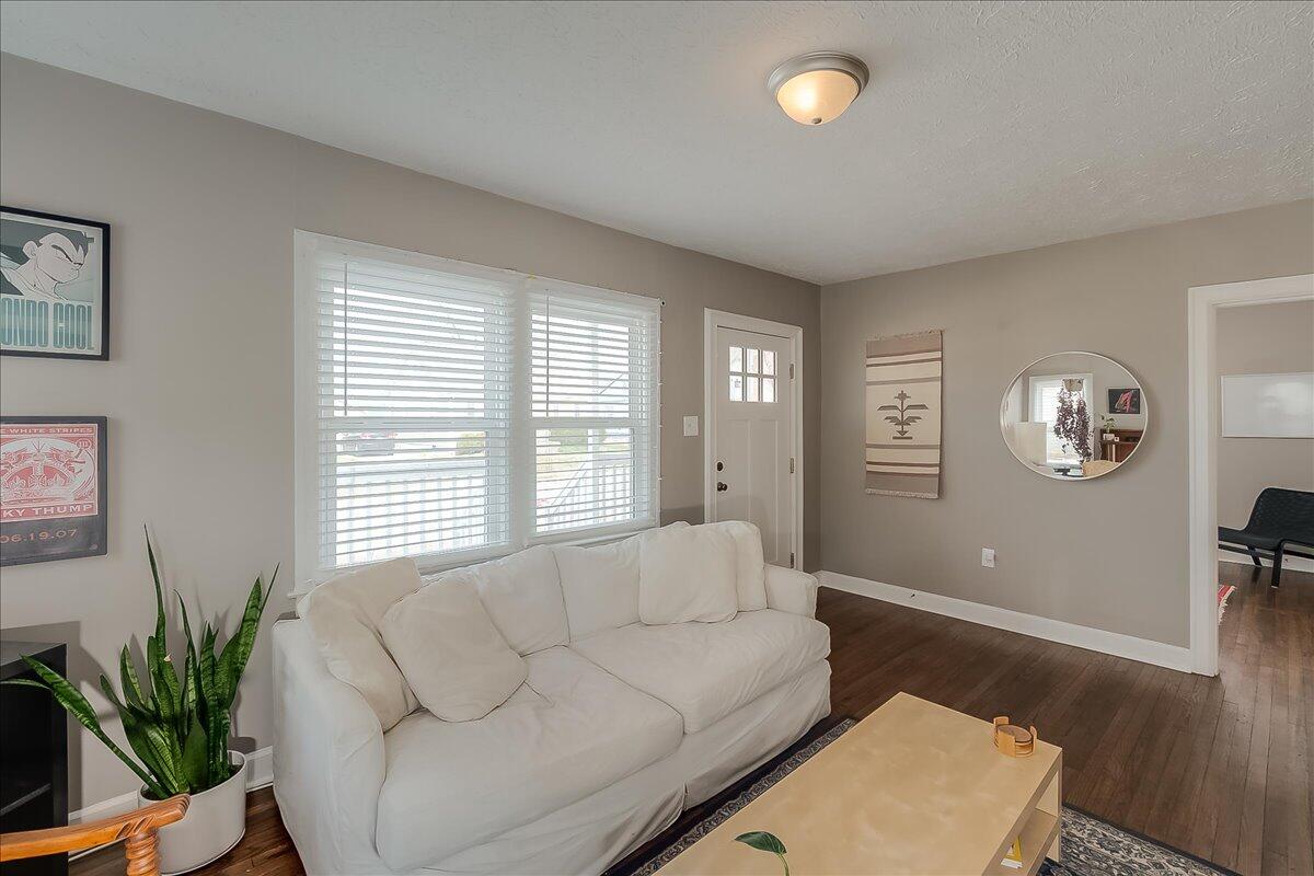 1141 Sparks Road Lexington, KY 40505 - Photo 6 of 23 06-2-3