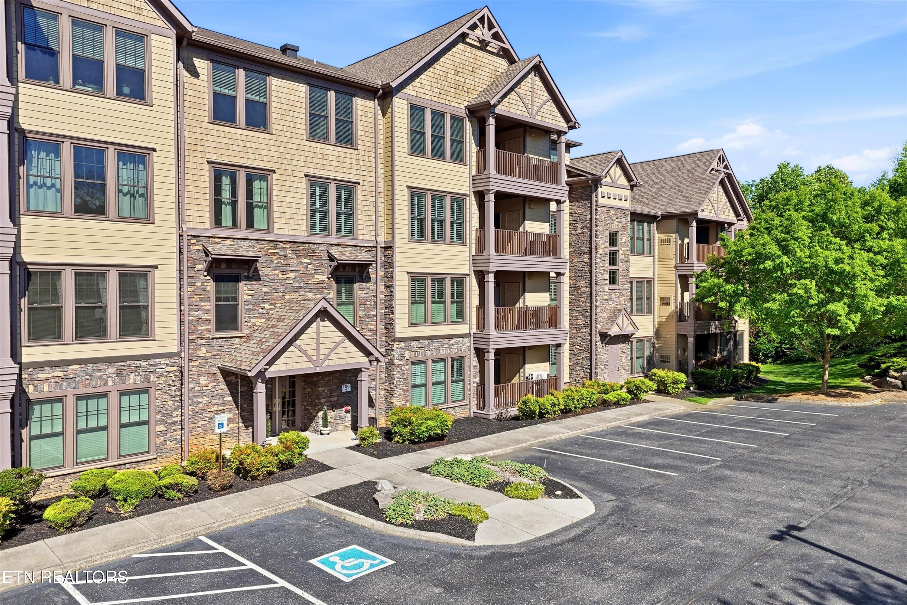 01-334 Centennial Bluff Blvd-1