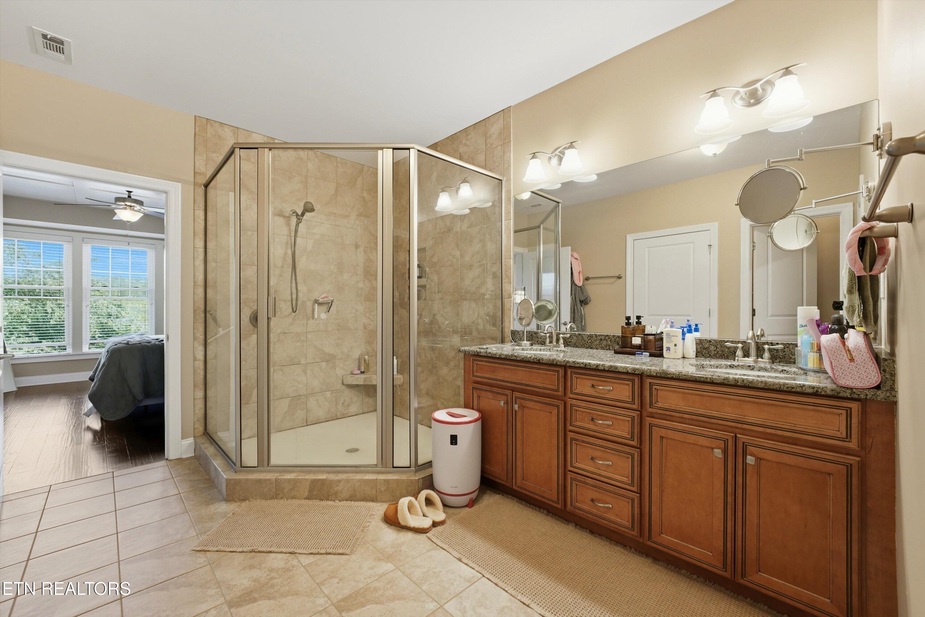334 Centennial Bluff Boulevard Oak Ridge, TN 37830 - Photo 17 of 31 17-334 Centennial Bluff Blvd-17