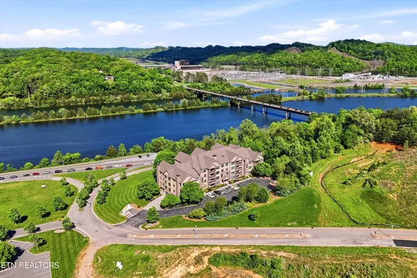 $345,000 | 334 Centennial Bluff Boulevard, Oak Ridge, TN 37830