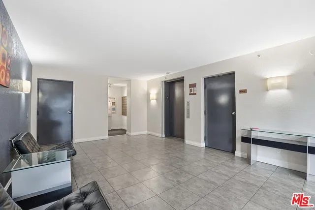 a view of a livingroom with furniture