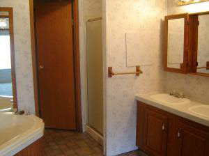 75 Dean Street Mitchell, IN 47446 - Photo 6 of 9 Gallery Image 6