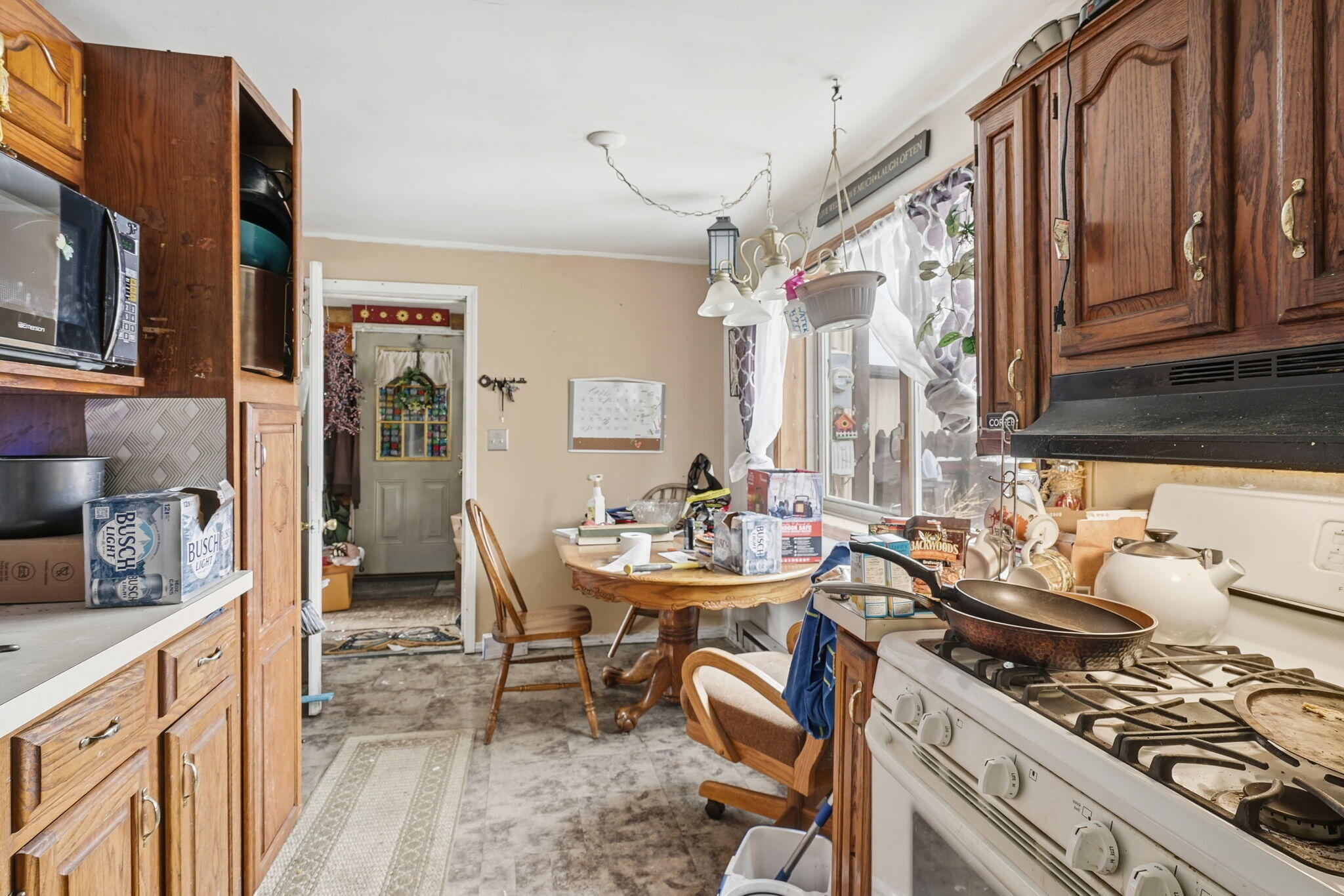 6179 Falkenbury Road North Branch, MI 48461 - Photo 8 of 13 Kitchen