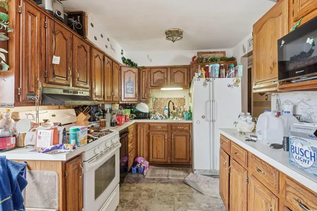 $169,000 | 6179 Falkenbury Road, North Branch, MI 48461