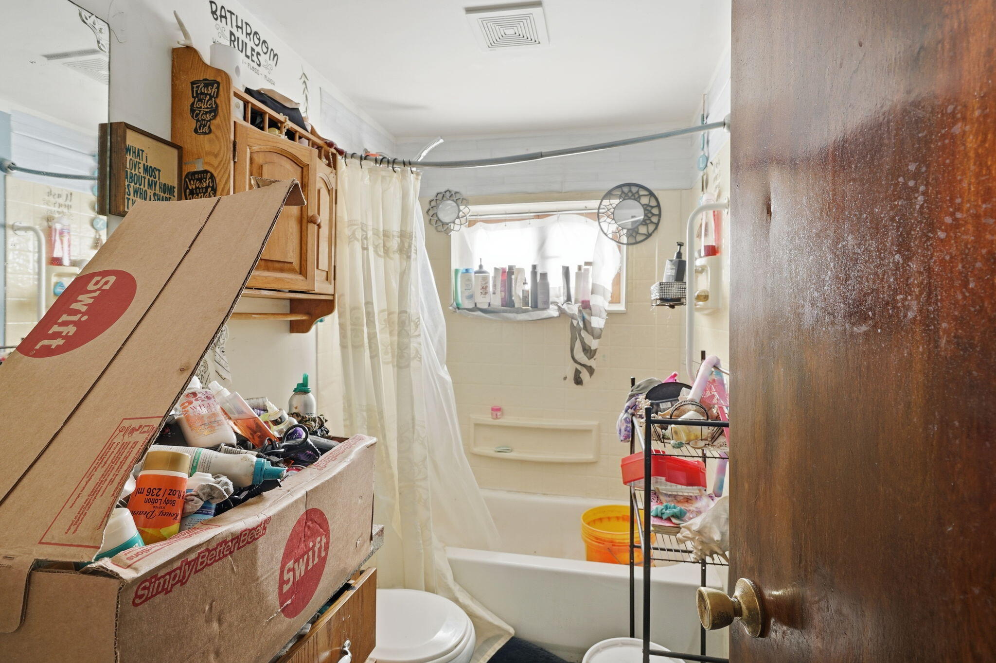 6179 Falkenbury Road North Branch, MI 48461 - Photo 10 of 13 Bathroom