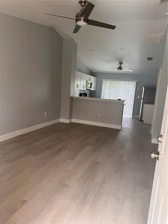 $1,450 | 1125 East Rohe Street, Unit B, Tarpon Springs, FL 34689