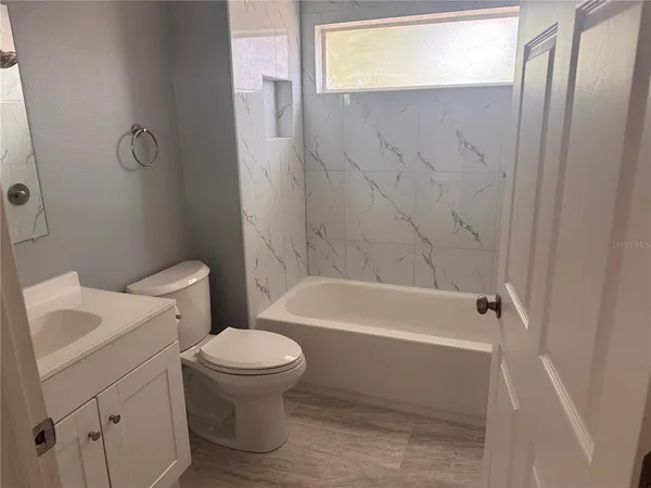 $1,450 | 1125 East Rohe Street, Unit B, Tarpon Springs, FL 34689