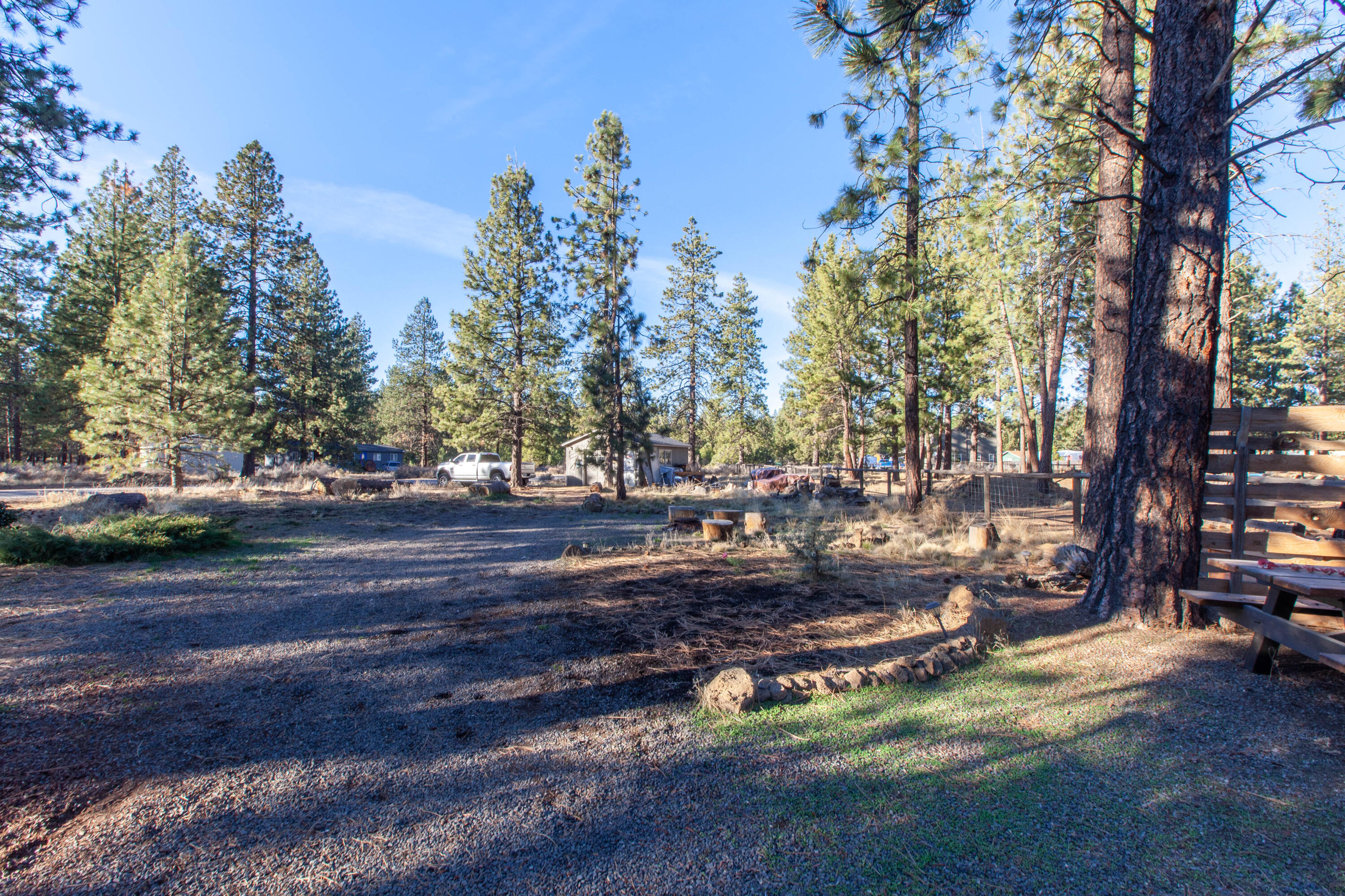 60117 Cinder Butte Road Bend, OR 97702 - Photo 44 of 52 42