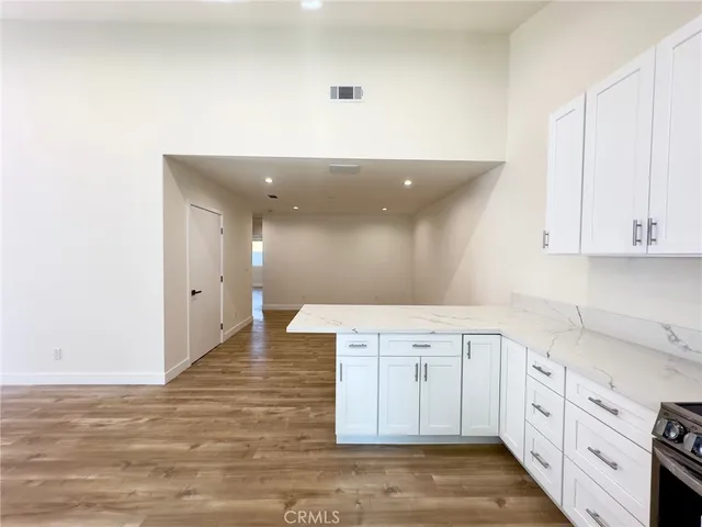 $3,950 | 15950 Cohasset Street, Van Nuys, CA 91406