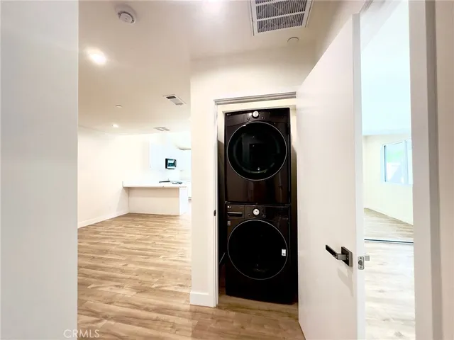 $3,950 | 15950 Cohasset Street, Van Nuys, CA 91406