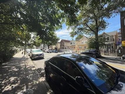 a car parked in front of a building