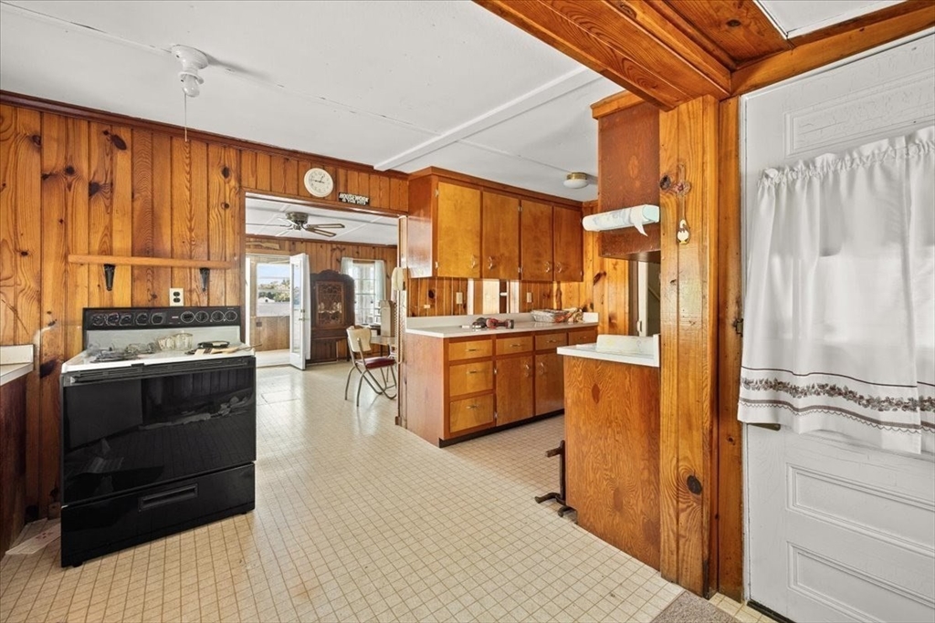 730 Eastside Road Wrentham, MA 02093 - Photo 20 of 37