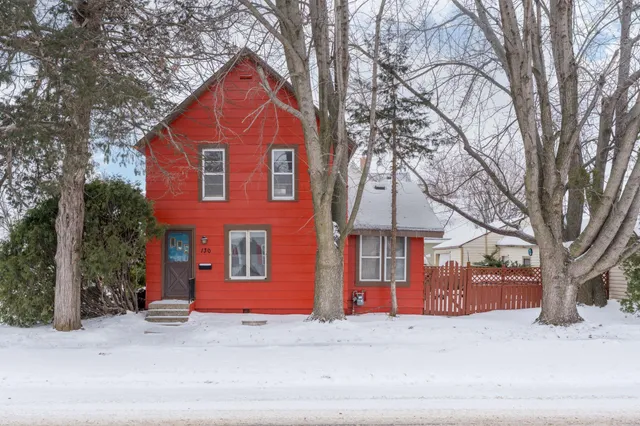 $134,900 | 130 1st Street North, Waterville, MN 56096