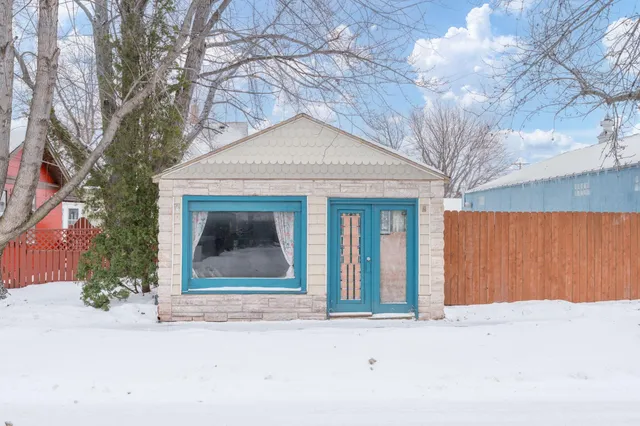 $129,900 | 130 1st Street North, Waterville, MN 56096