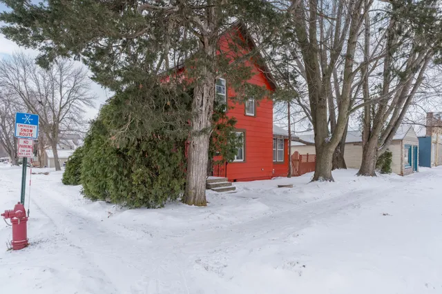 $129,900 | 130 1st Street North, Waterville, MN 56096