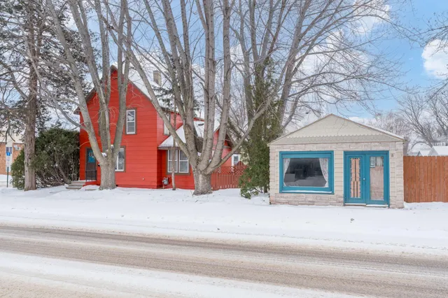 $129,900 | 130 1st Street North, Waterville, MN 56096