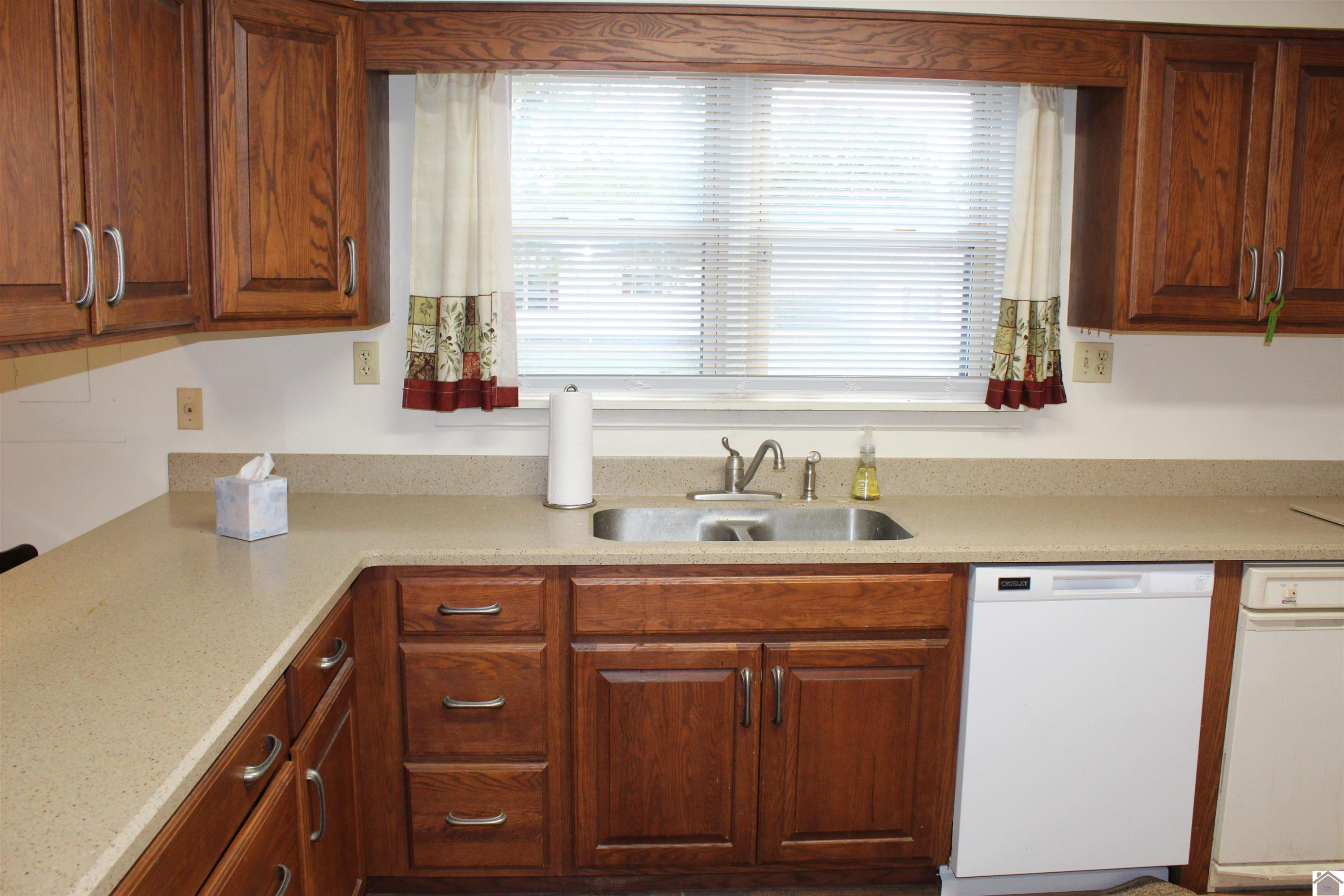 2915 Mayfield Road Paducah, KY 42003 - Photo 15 of 39 Kitchen