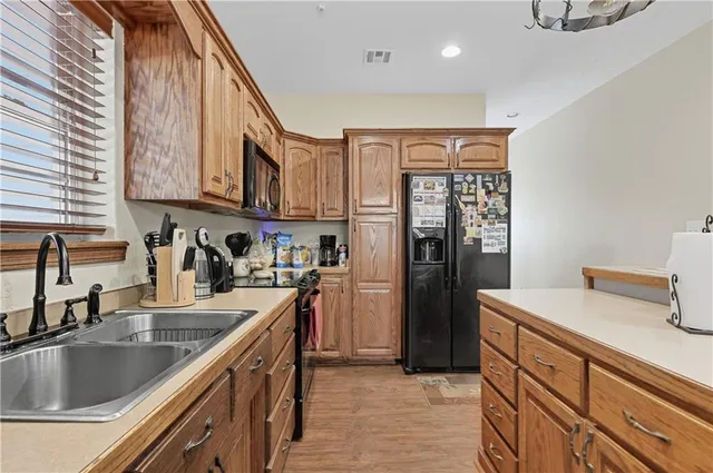 $395,000 | 4660 High Line Road, Baxter Springs, KS 66713