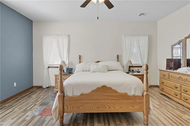 $395,000 | 4660 High Line Road, Baxter Springs, KS 66713