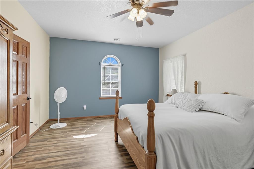 4660 High Line Road Baxter Springs, KS 66713 - Photo 20 of 44