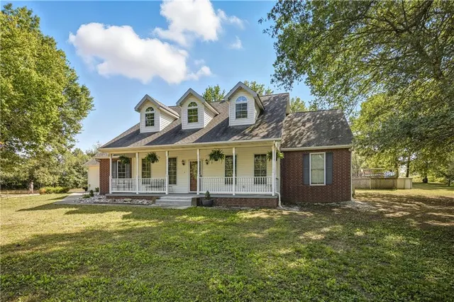 $395,000 | 4660 High Line Road, Baxter Springs, KS 66713