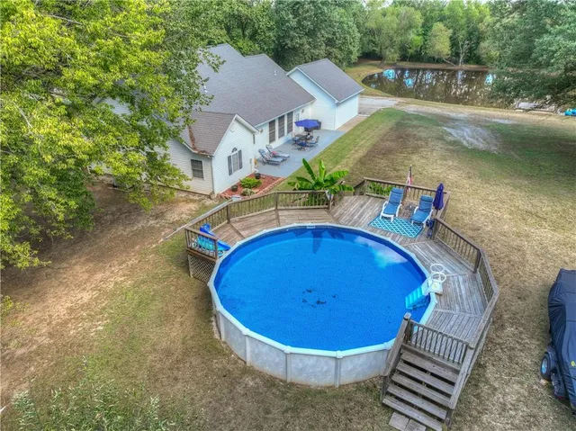 $395,000 | 4660 High Line Road, Baxter Springs, KS 66713