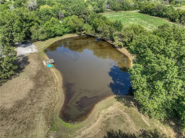 $395,000 | 4660 High Line Road, Baxter Springs, KS 66713
