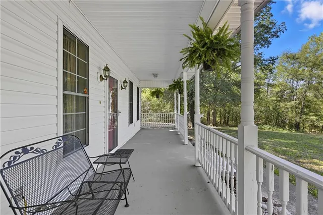 $395,000 | 4660 High Line Road, Baxter Springs, KS 66713