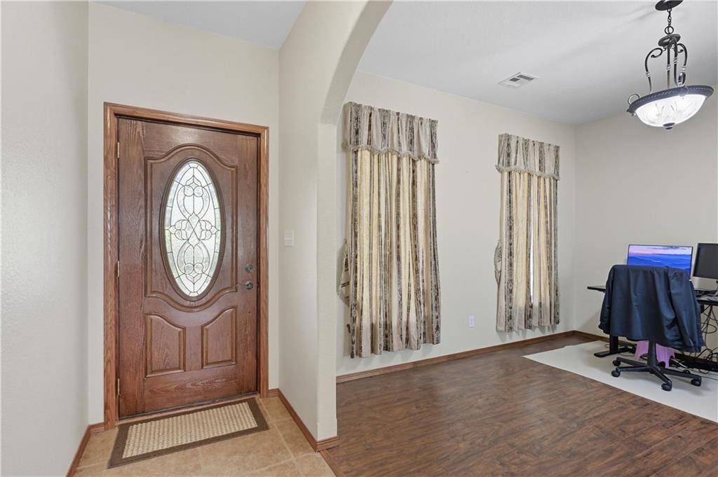 4660 High Line Road Baxter Springs, KS 66713 - Photo 5 of 44