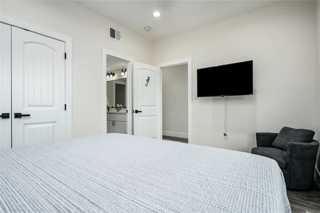 $789,000 | 924 Melody Lane, Crystal Beach, TX 77650