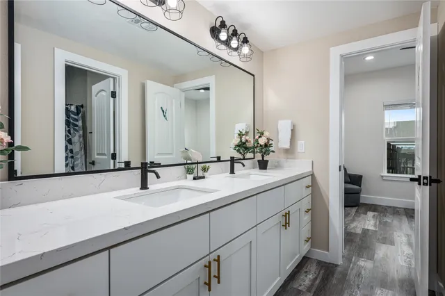 $789,000 | 924 Melody Lane, Crystal Beach, TX 77650