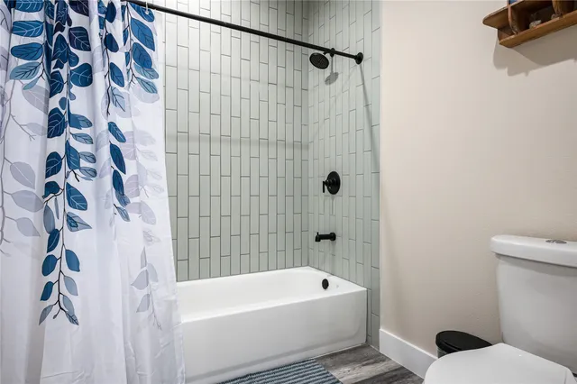 $789,000 | 924 Melody Lane, Crystal Beach, TX 77650