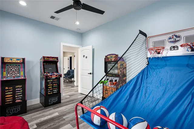 $789,000 | 924 Melody Lane, Crystal Beach, TX 77650