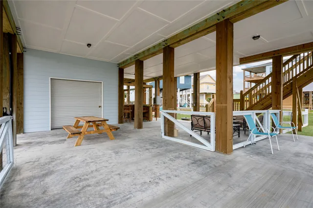 $789,000 | 924 Melody Lane, Crystal Beach, TX 77650