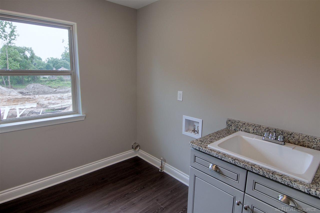 2597 Devondale Road, Unit LOT 38 DEVONDALE LOT B Rochester Hills, MI 48309 - Photo 11 of 32