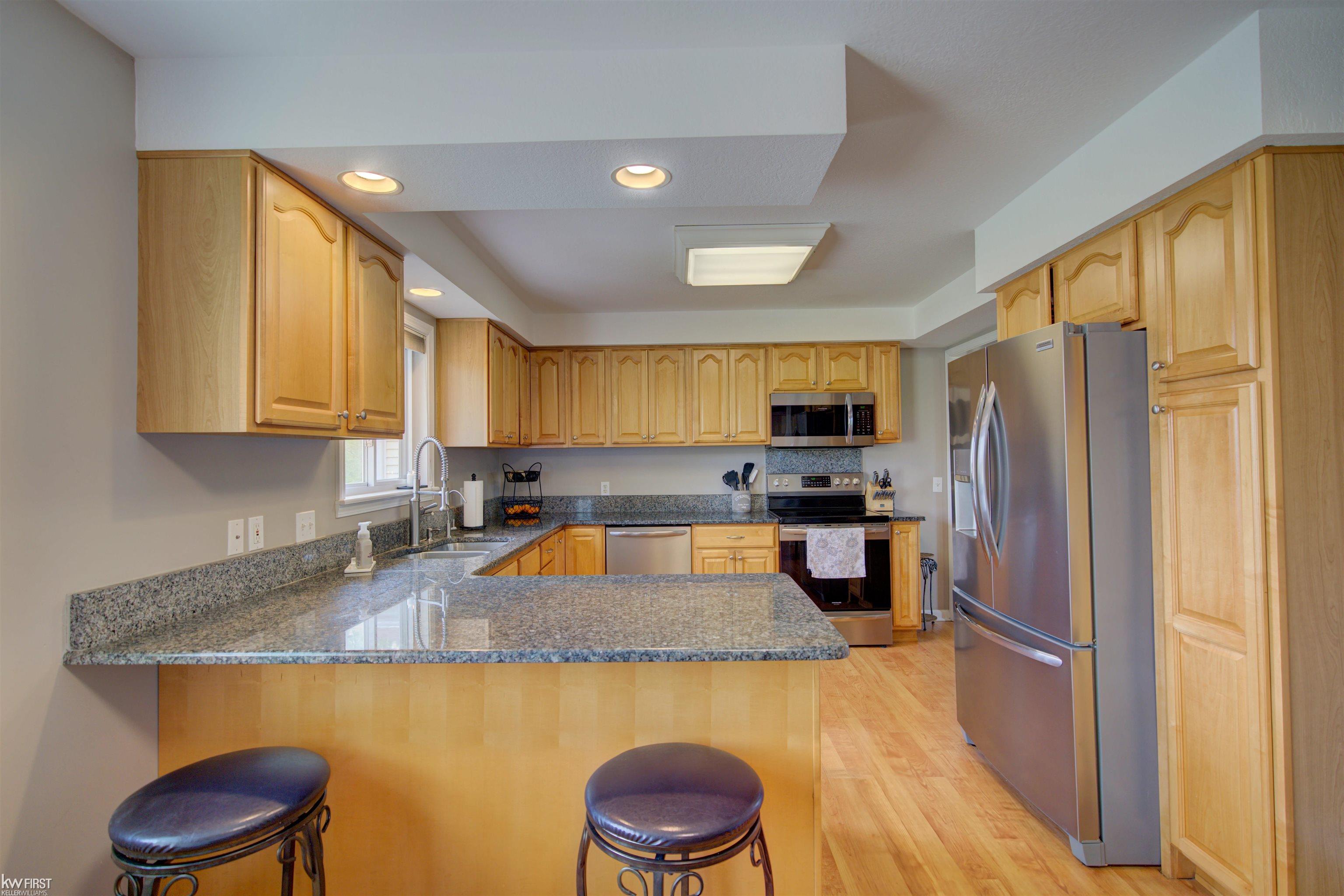 9225 Perry Road Grand Blanc, MI 48439 - Photo 3 of 52