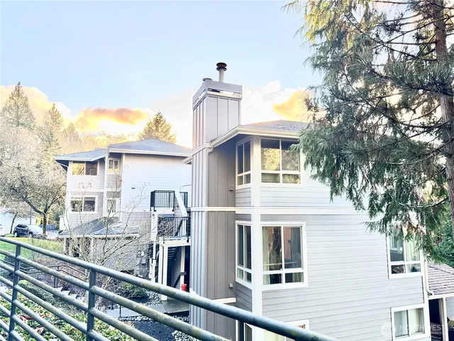 $399,000 | 12012 Northeast 204th Place, Unit C203, Bothell, WA 98011